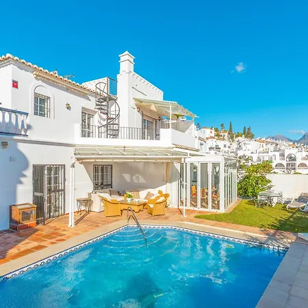 Luxury With Private Pool & Sea Views, * ネルハ
