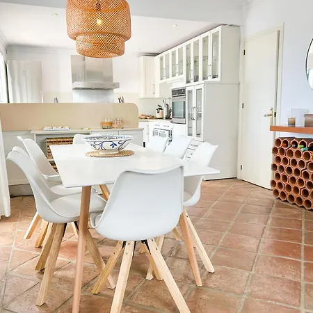 Luxury With Private Pool & Sea Views, Nerja