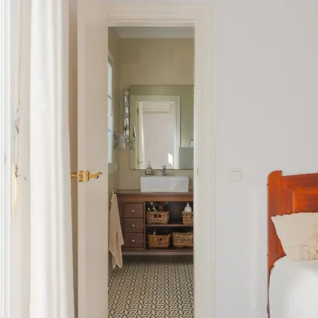 Luxury With Private Pool & Sea Views, * ネルハ
