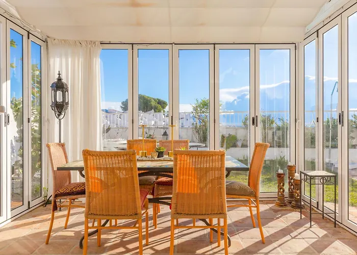 Luxury With Private Pool & Sea Views, Nerja